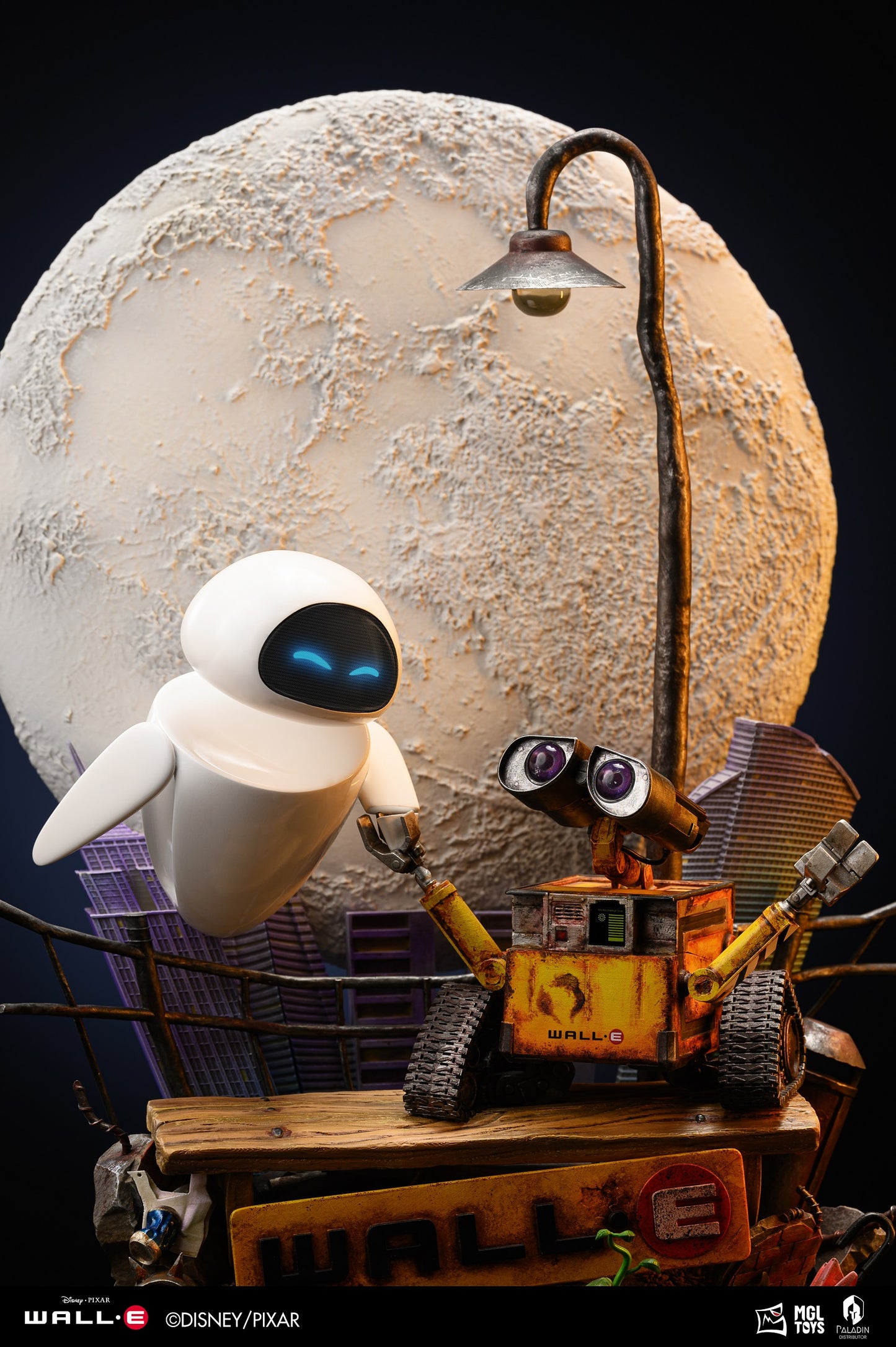 MGL TOYS - WallE and Eve (Licensed by Disney/PIXAR) [PRE-ORDER CLOSED]