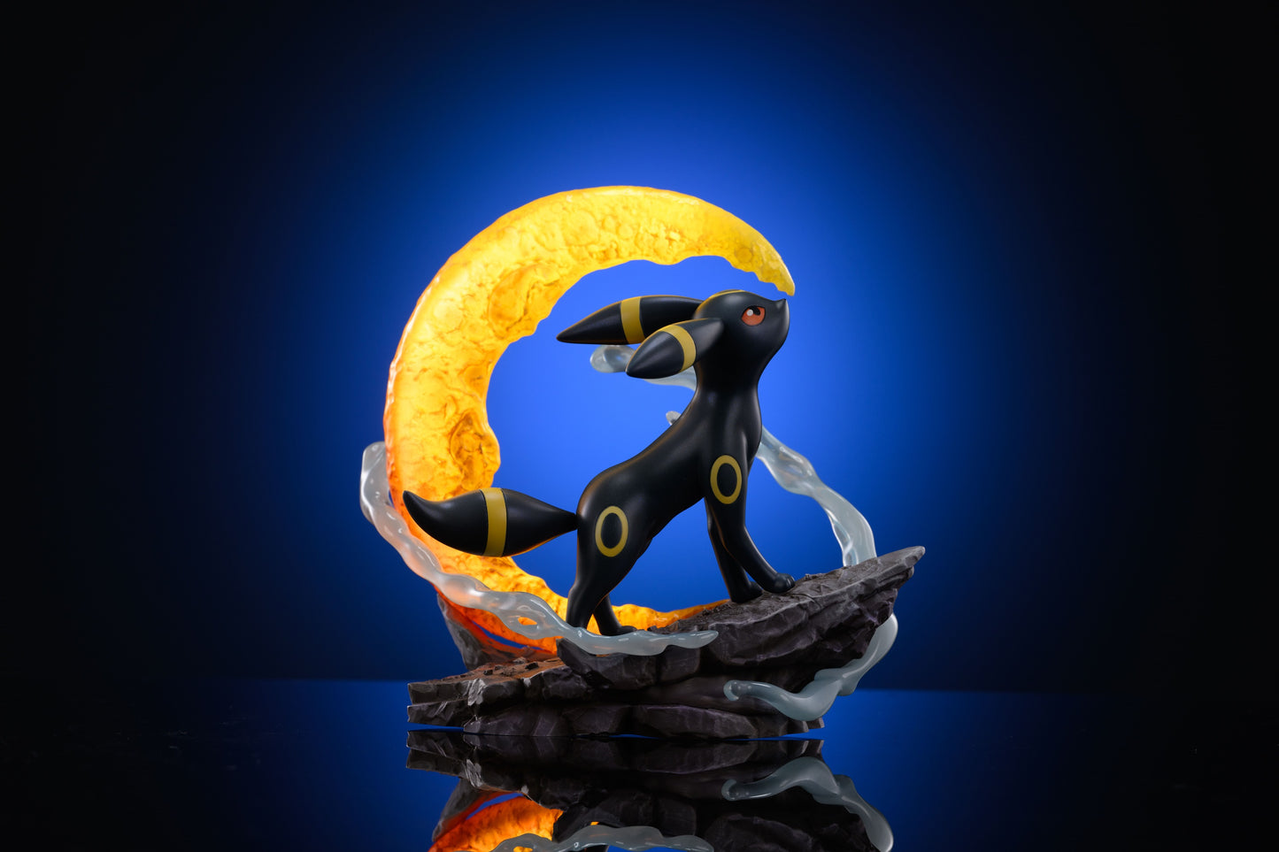 Digital Monster Studio - Umbreon [PRE-ORDER CLOSED]
