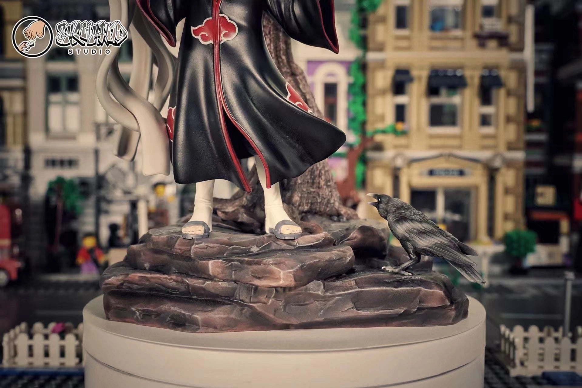 Show Hand Studio - Uchiha Itachi [IN-STOCK] – GK Collectors