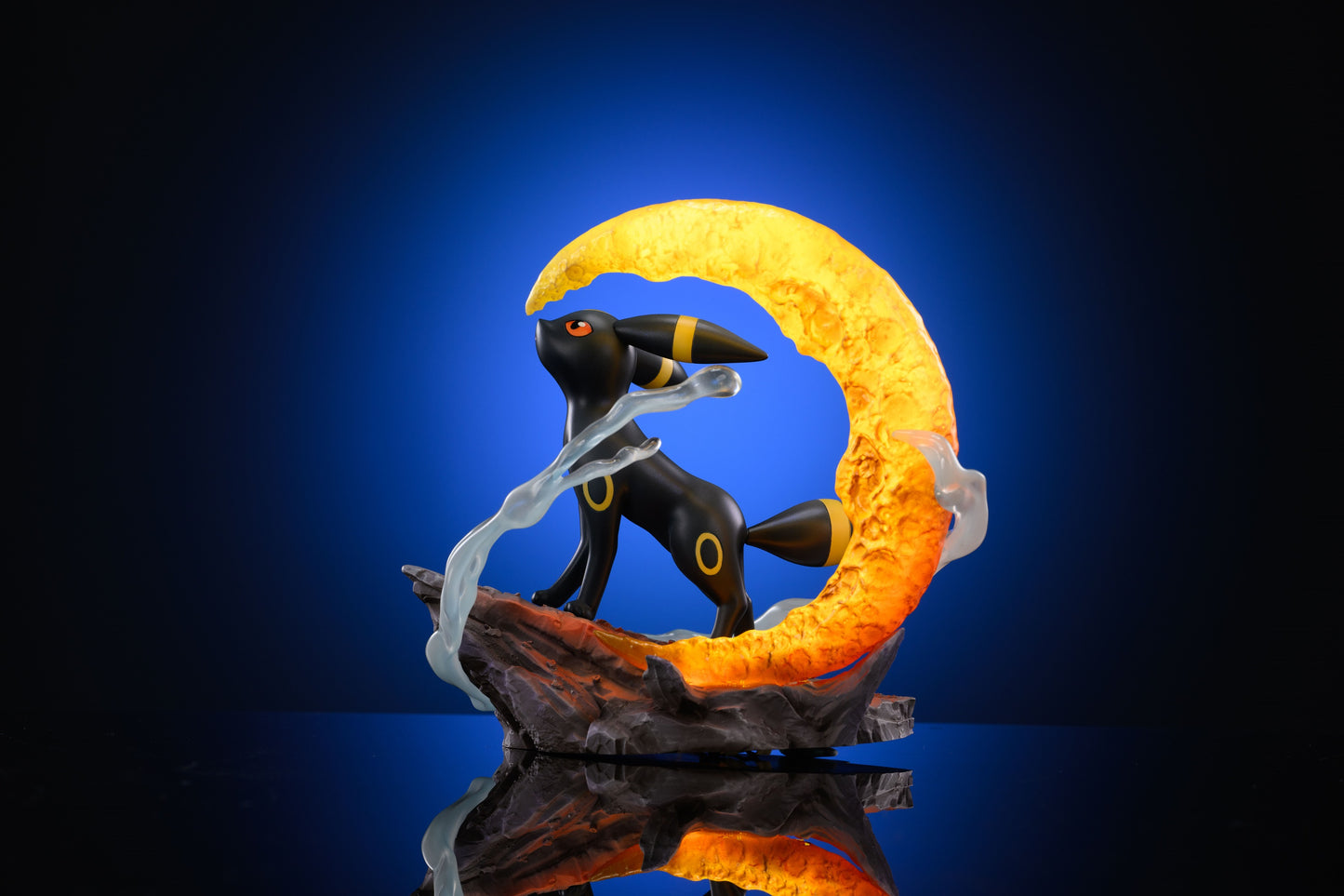 Digital Monster Studio - Umbreon [PRE-ORDER CLOSED]