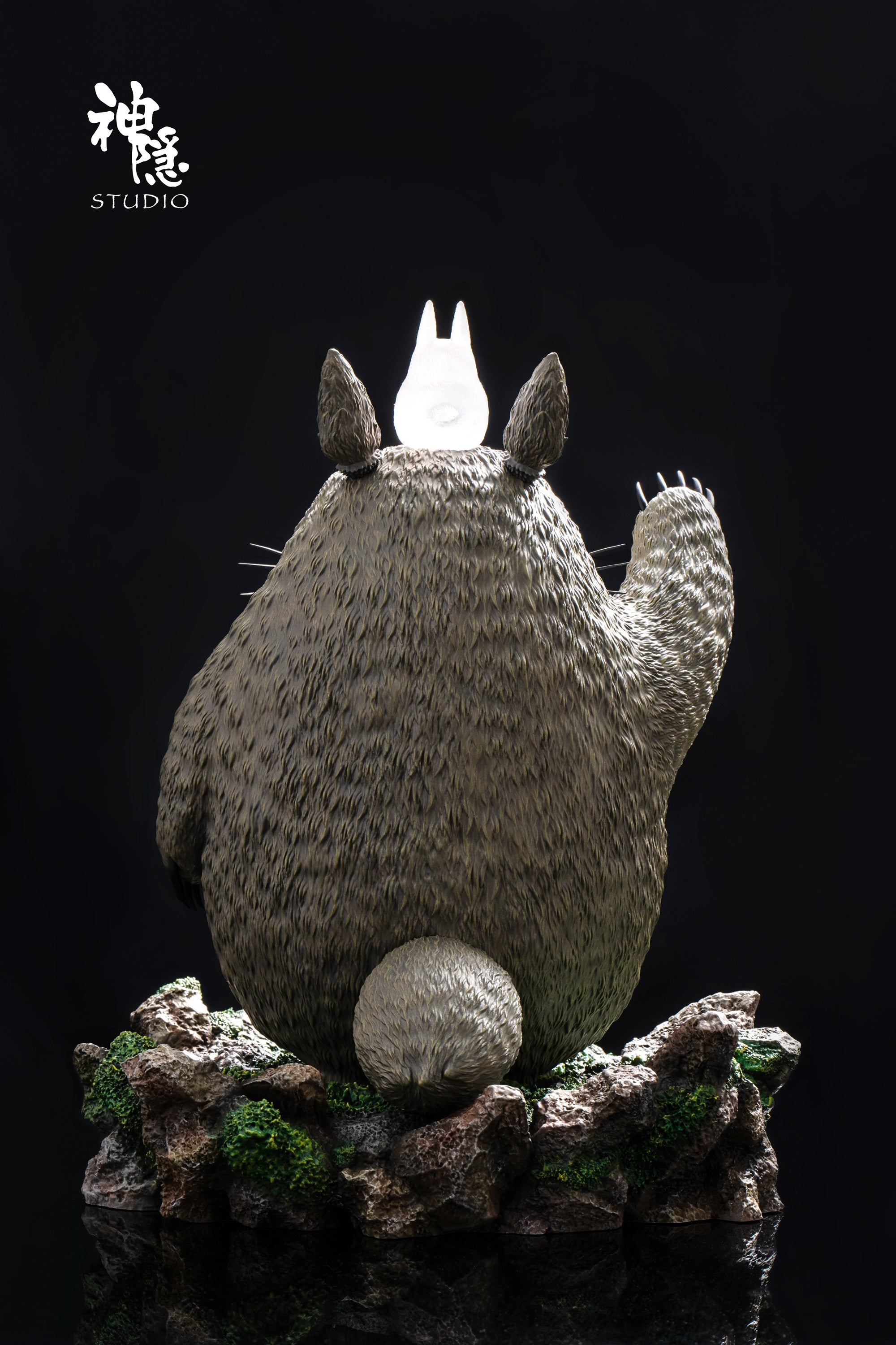 Shen Yin Studio - Waving Hand Totoro [PRE-ORDER CLOSED] – GK