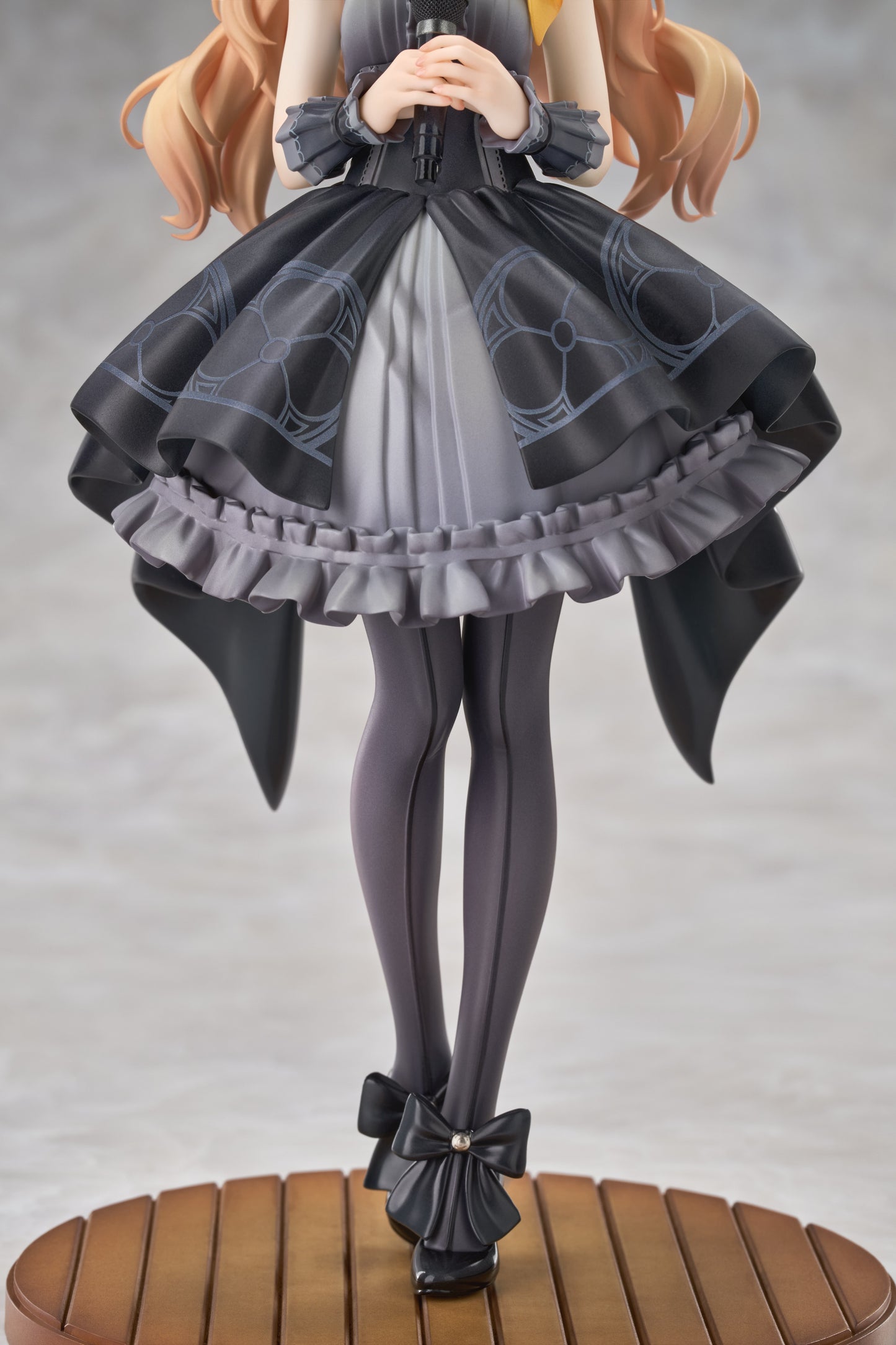 GOOD SMILE COMPANY - Blue Archive Iochi Mari (Idol): Memorial Lobby Version [PRE-ORDER]