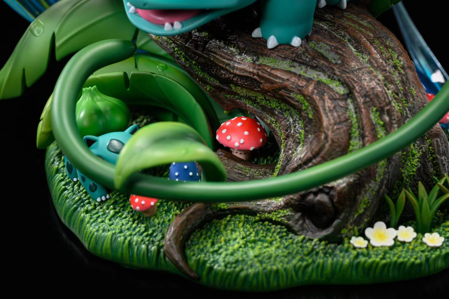 City Starlight Studio - Venusaur [PRE-ORDER CLOSED]