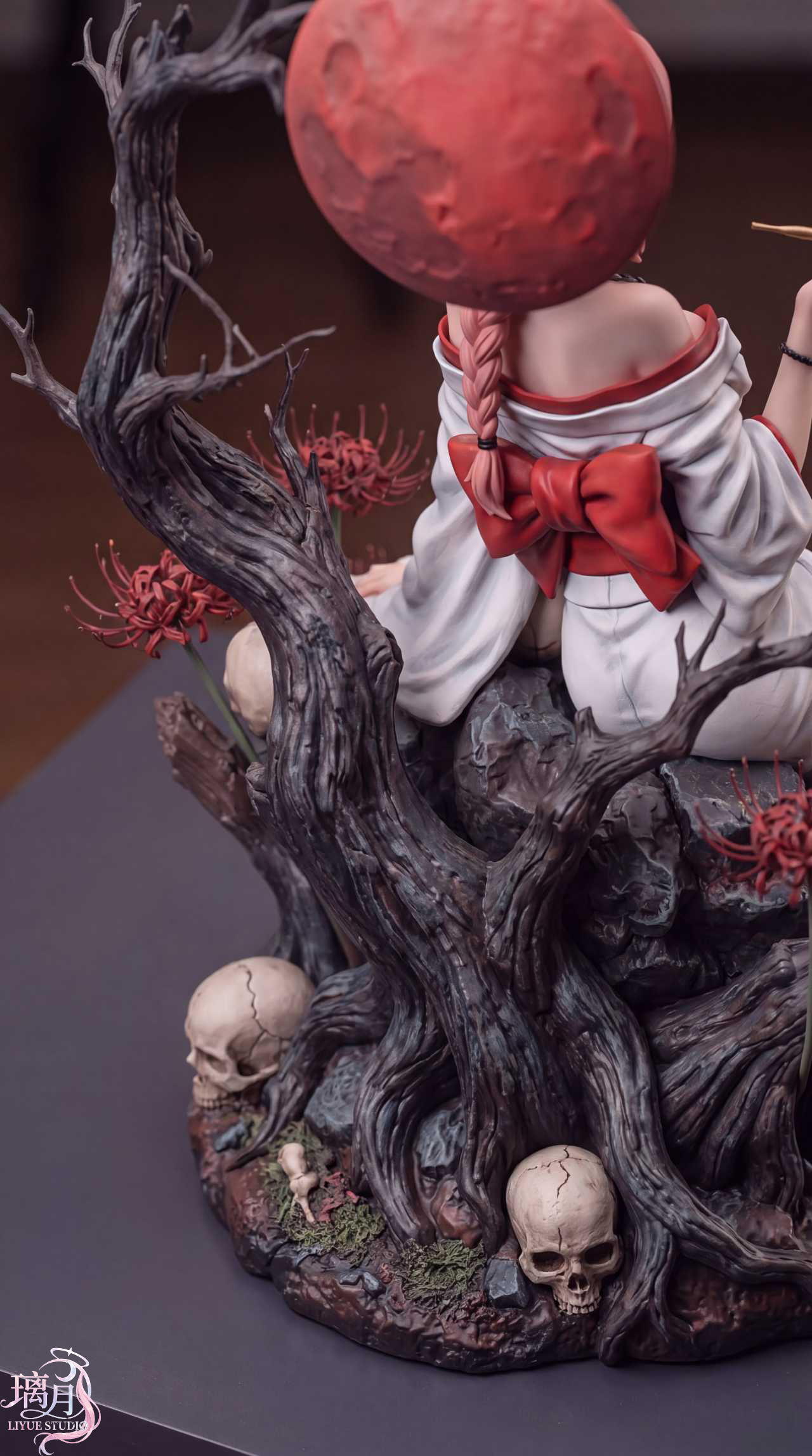 Li Yue Studio - Red Moon Makima [PRE-ORDER]